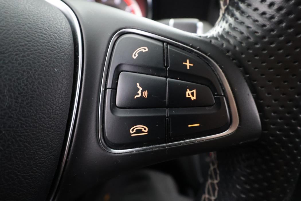 MERCEDES-BENZ CLA 2016