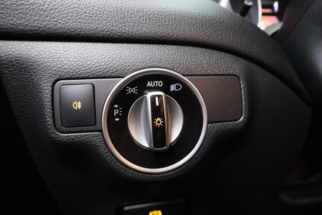 MERCEDES-BENZ CLA 2016