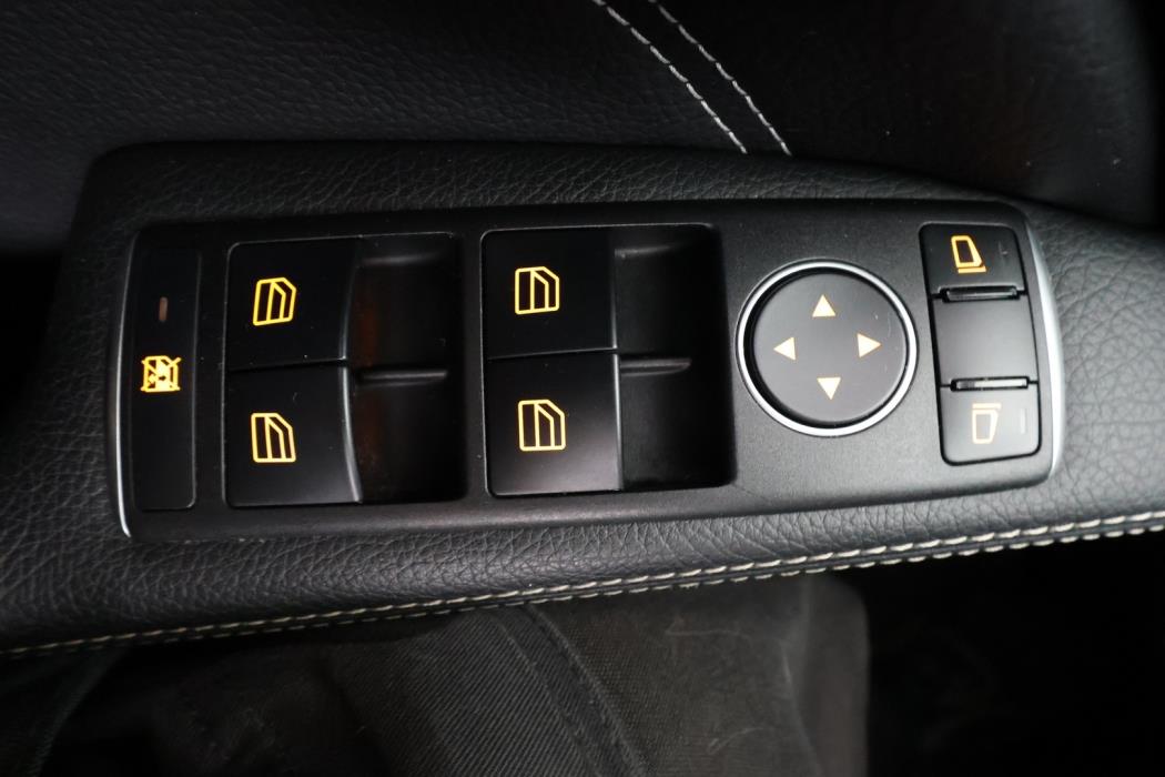 MERCEDES-BENZ CLA 2016