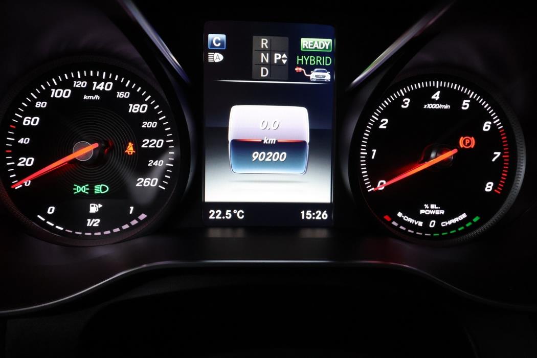 MERCEDES-BENZ GLC 2018