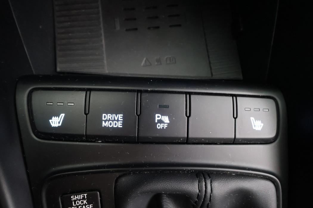 HYUNDAI i20 Hatchback 2021