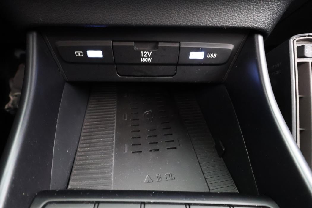 HYUNDAI i20 Hatchback 2021