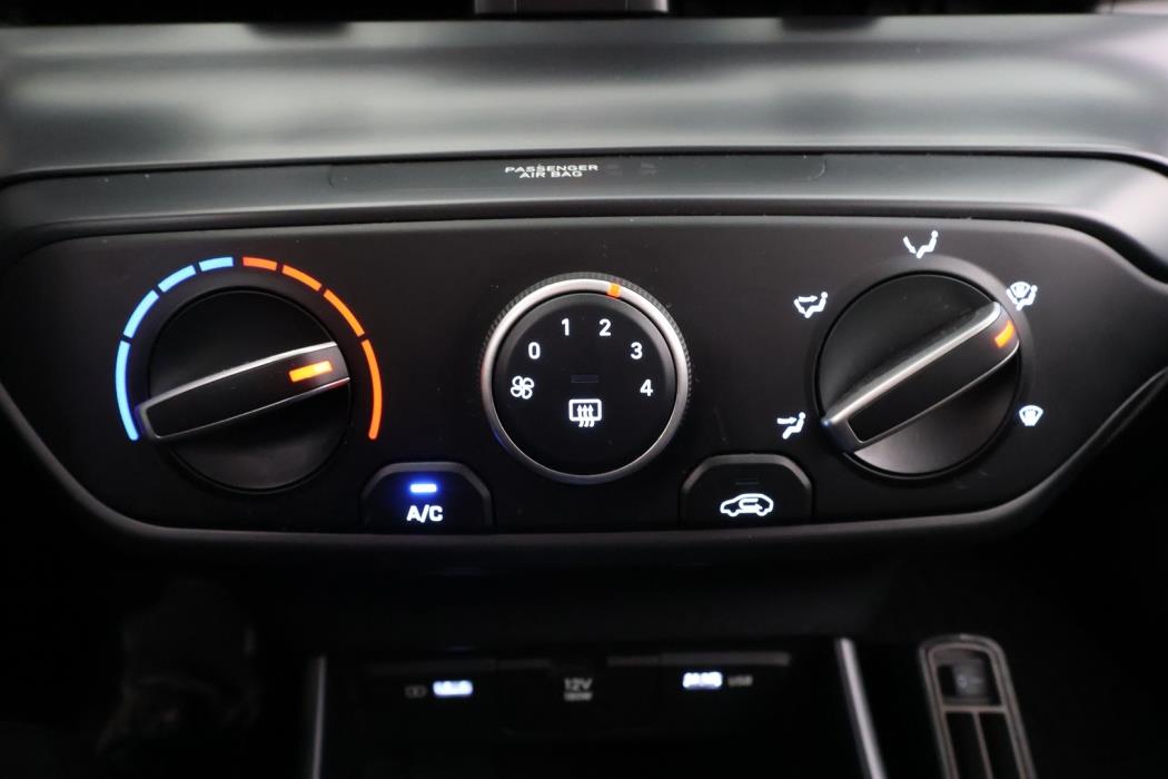 HYUNDAI i20 Hatchback 2021