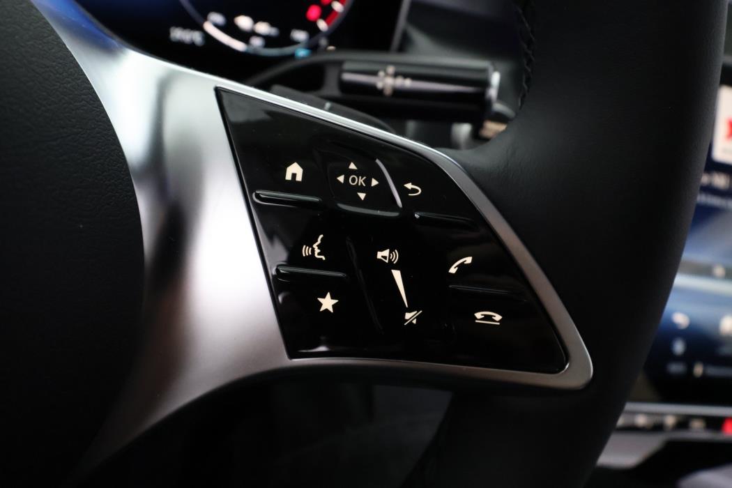 MERCEDES-BENZ GLC 2026