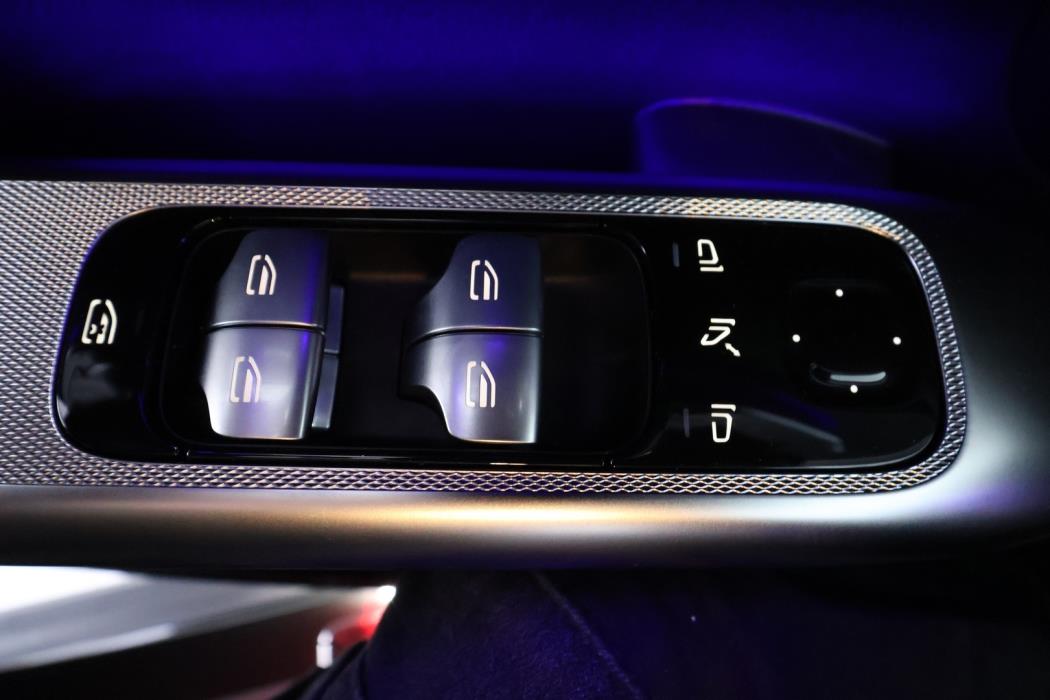 MERCEDES-BENZ GLC 2026