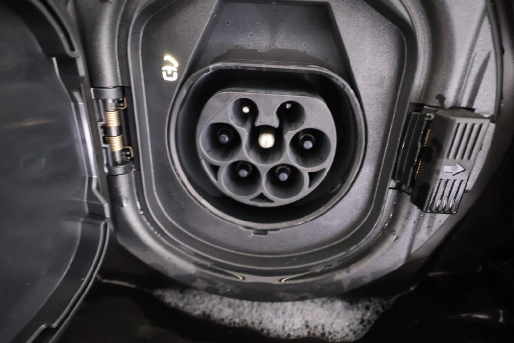 MERCEDES-BENZ GLC 2026