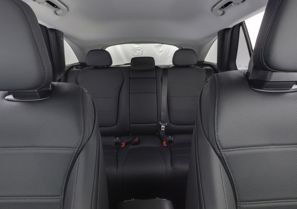 MERCEDES-BENZ GLC 2026