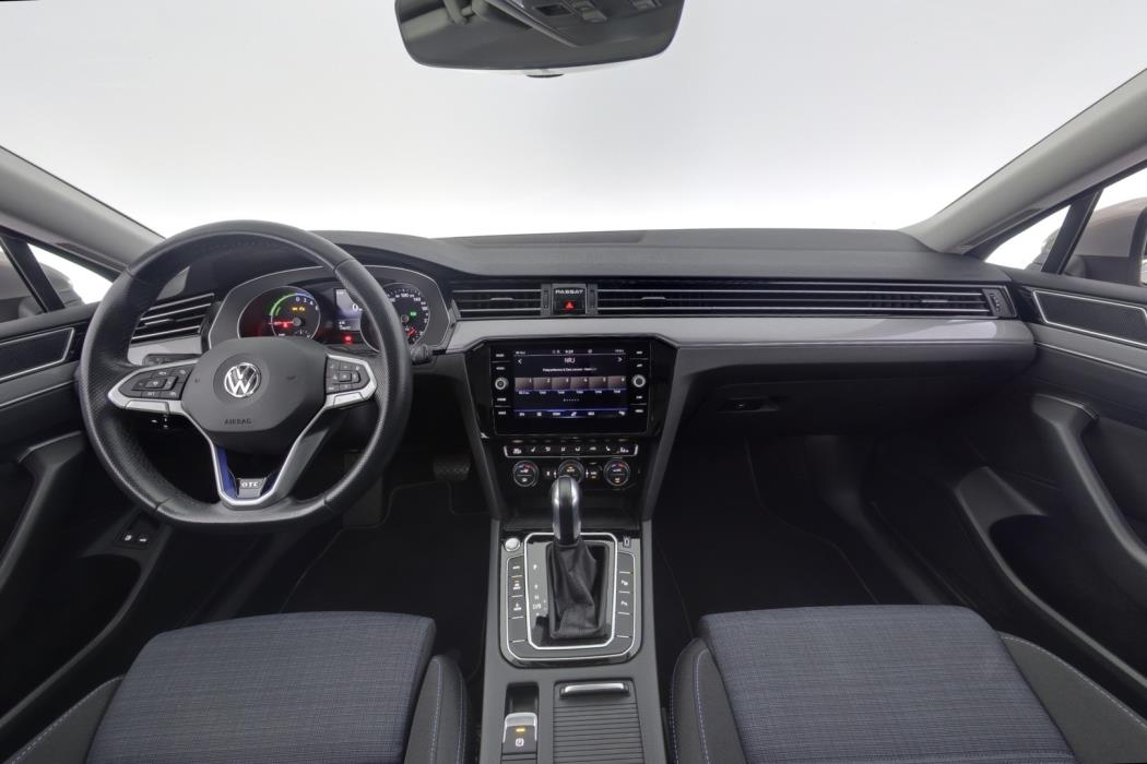 VOLKSWAGEN Passat 2020