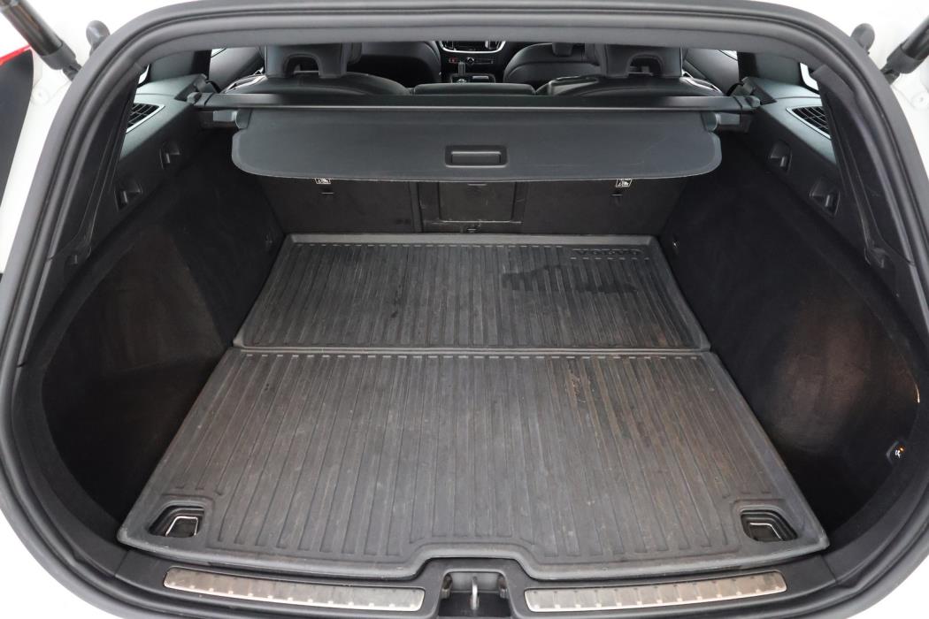 VOLVO V60 2020