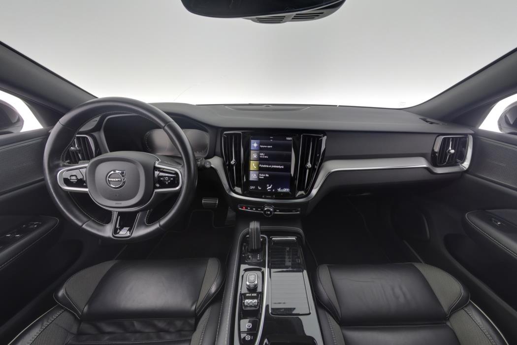 VOLVO V60 2020