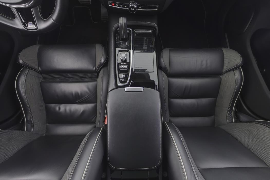 VOLVO V60 2020