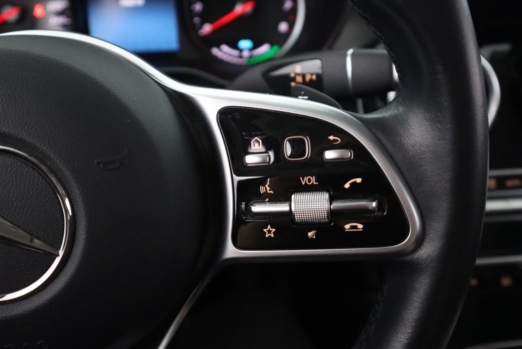 MERCEDES-BENZ GLC 2021