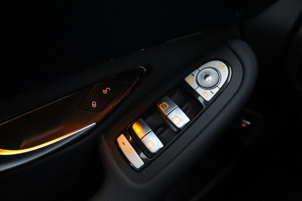 MERCEDES-BENZ GLC 2021