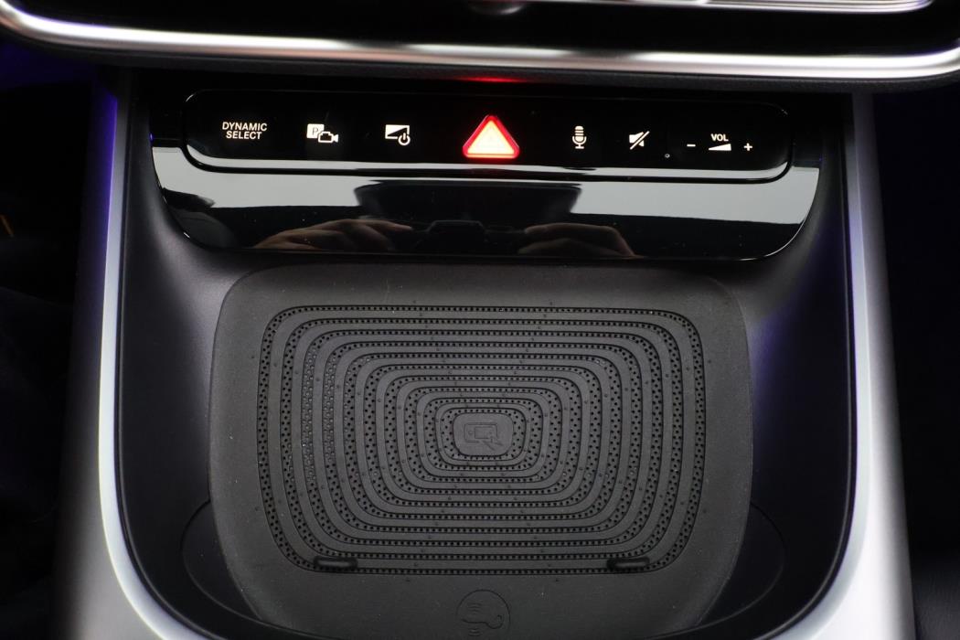 MERCEDES-BENZ CLA 2025