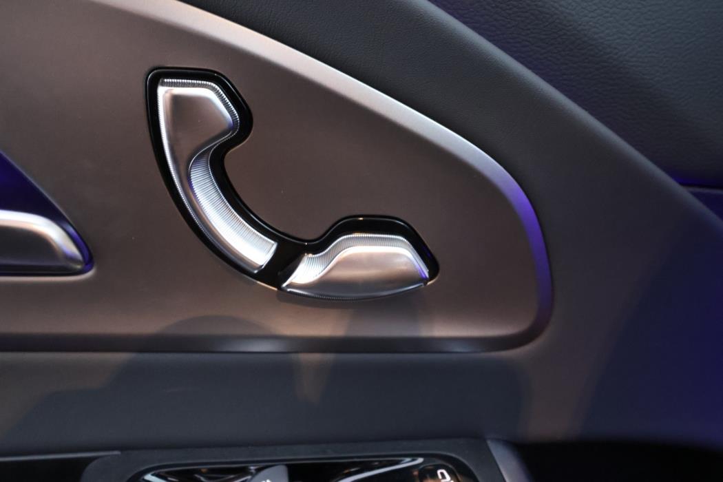 MERCEDES-BENZ CLA 2025