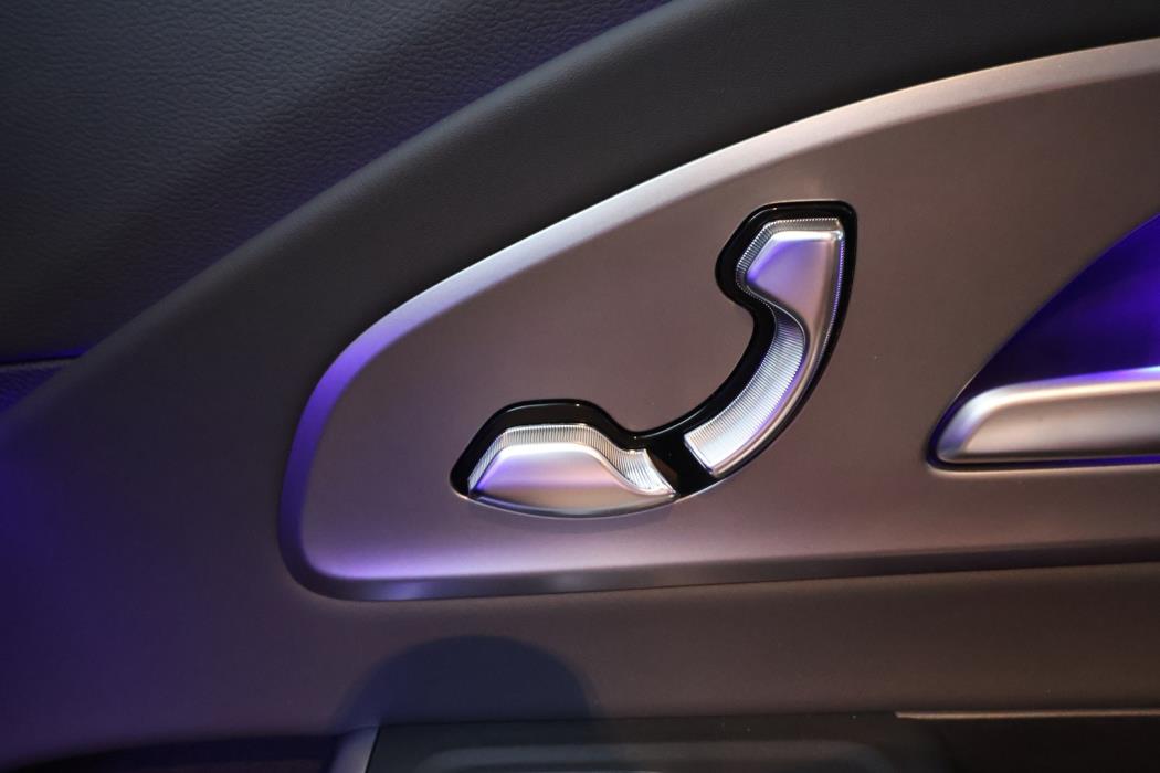 MERCEDES-BENZ CLA 2025