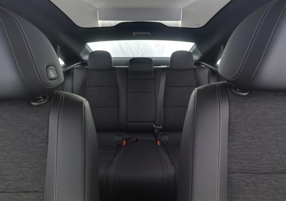 MERCEDES-BENZ CLA 2025