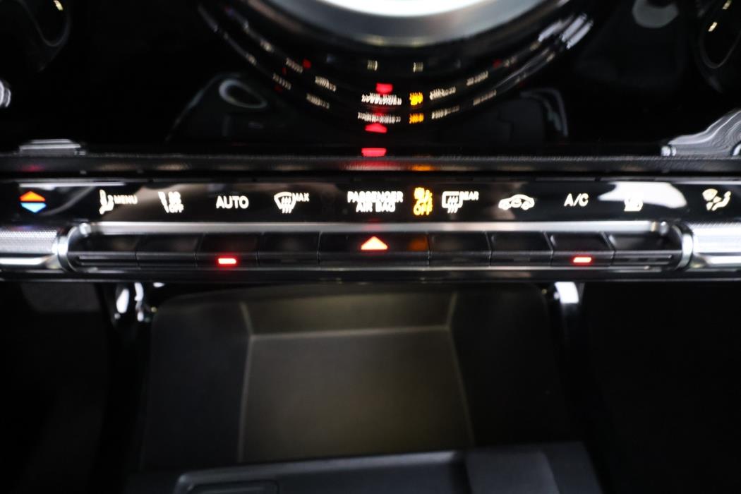 MERCEDES-BENZ A 2023