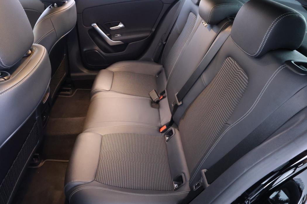 MERCEDES-BENZ A 2023