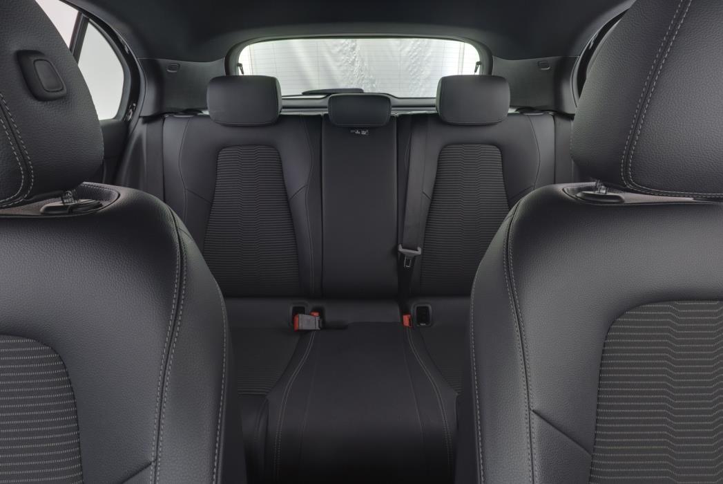 MERCEDES-BENZ A 2023