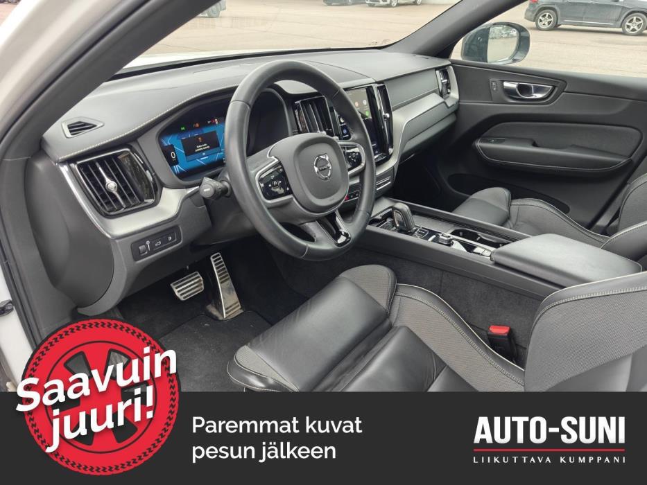 VOLVO XC60 2022