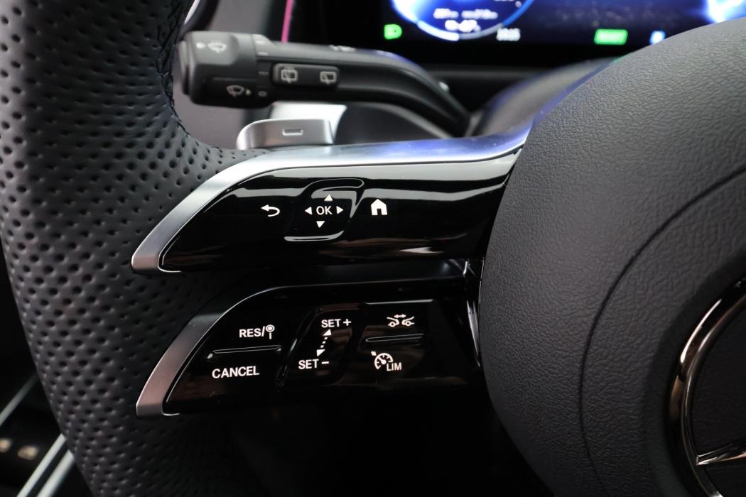 MERCEDES-BENZ EQB 2025