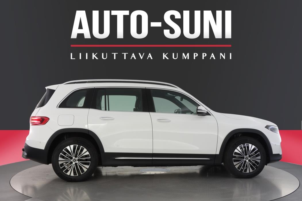 MERCEDES-BENZ EQB 2025