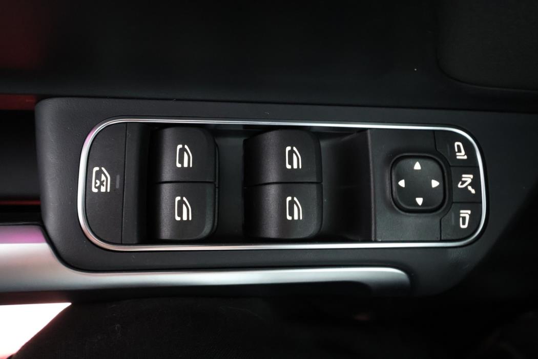 MERCEDES-BENZ EQB 2025