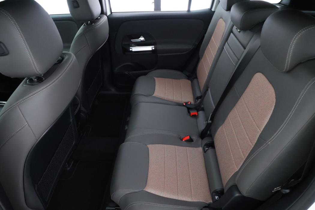 MERCEDES-BENZ EQB 2025