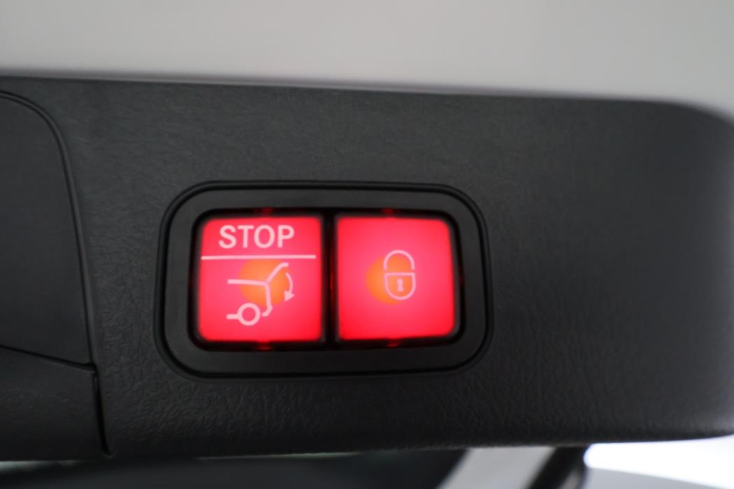 MERCEDES-BENZ EQB 2025