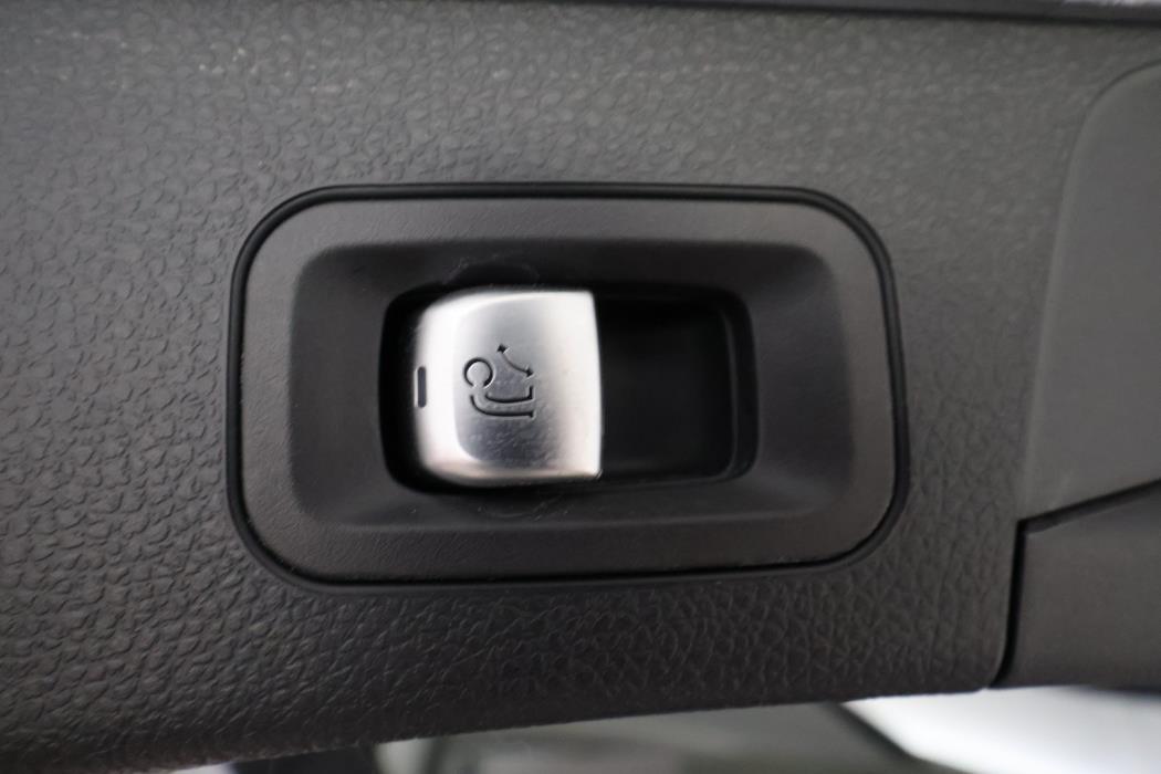 MERCEDES-BENZ C 2018