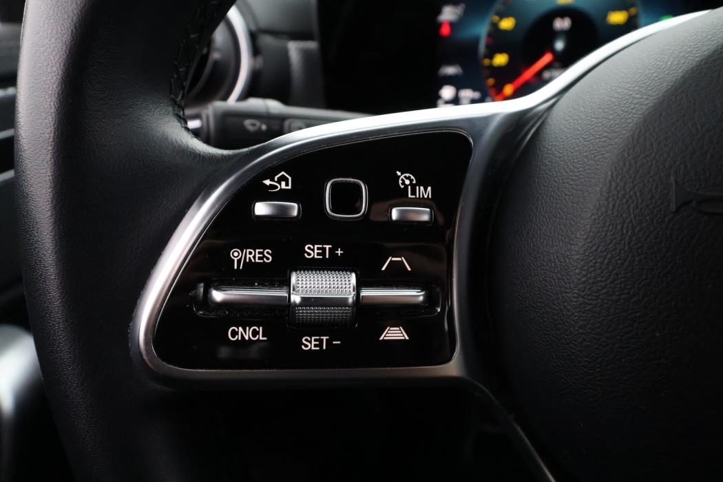 MERCEDES-BENZ CLA 2023