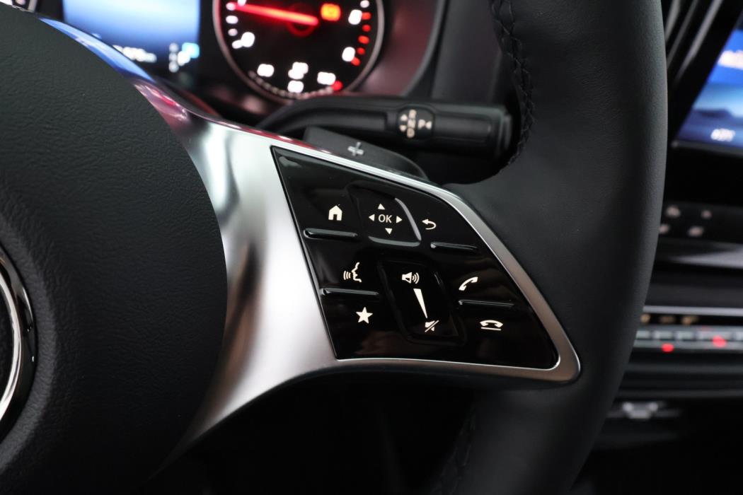 MERCEDES-BENZ Vito 2025