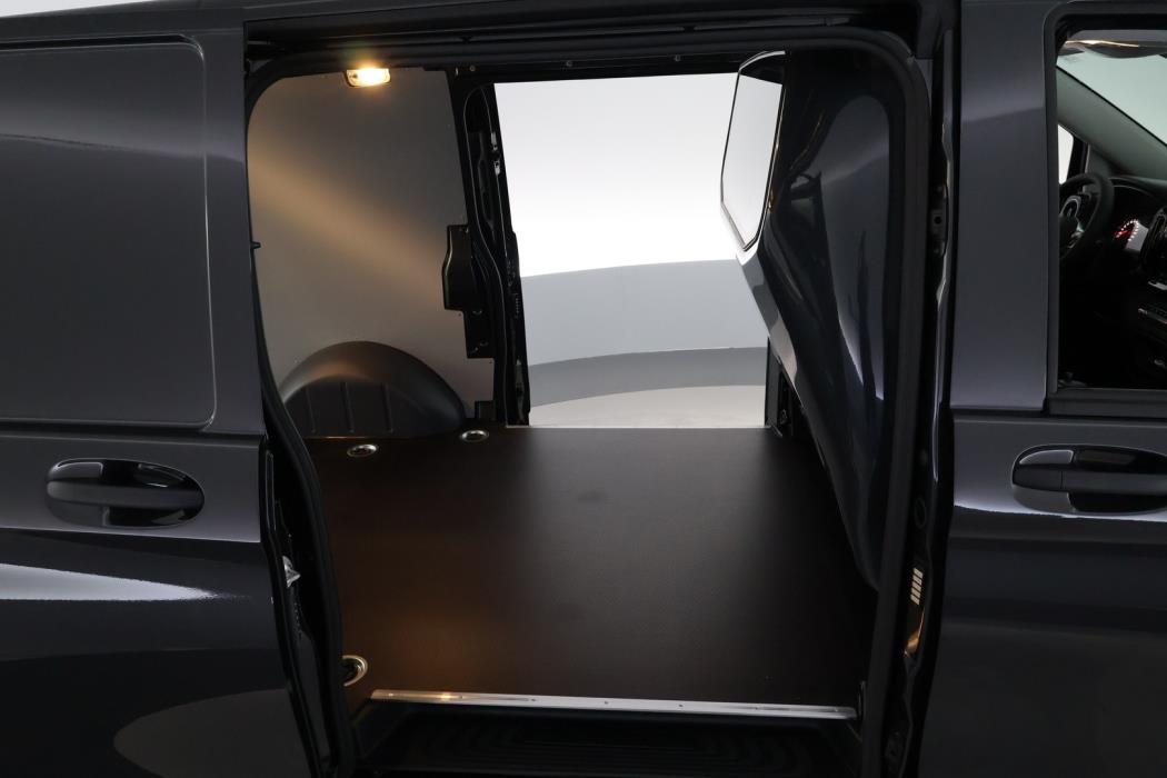 MERCEDES-BENZ Vito 2025