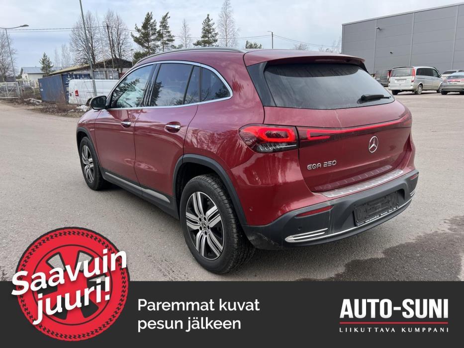 MERCEDES-BENZ EQA 2022