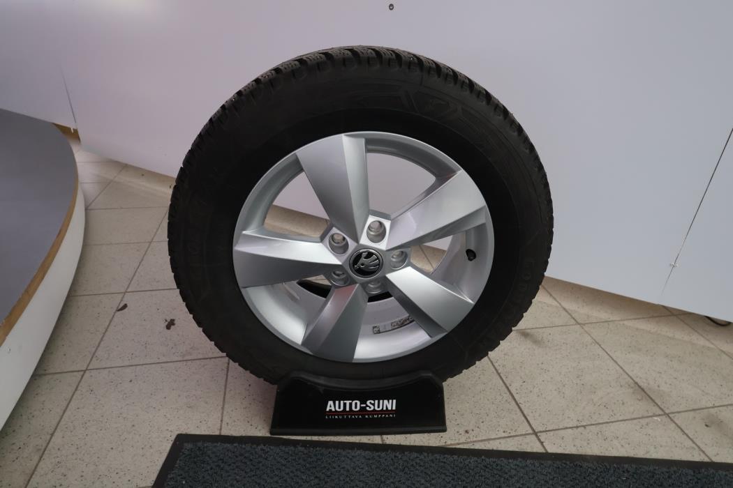 SKODA Karoq 2023