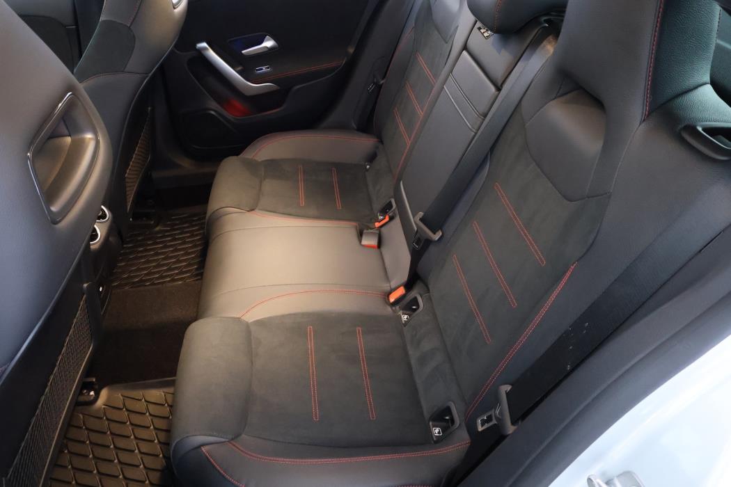 MERCEDES-BENZ A 2023
