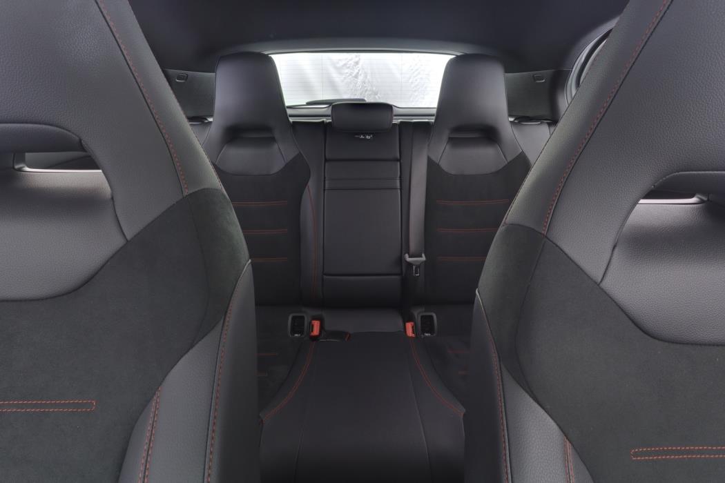 MERCEDES-BENZ A 2023