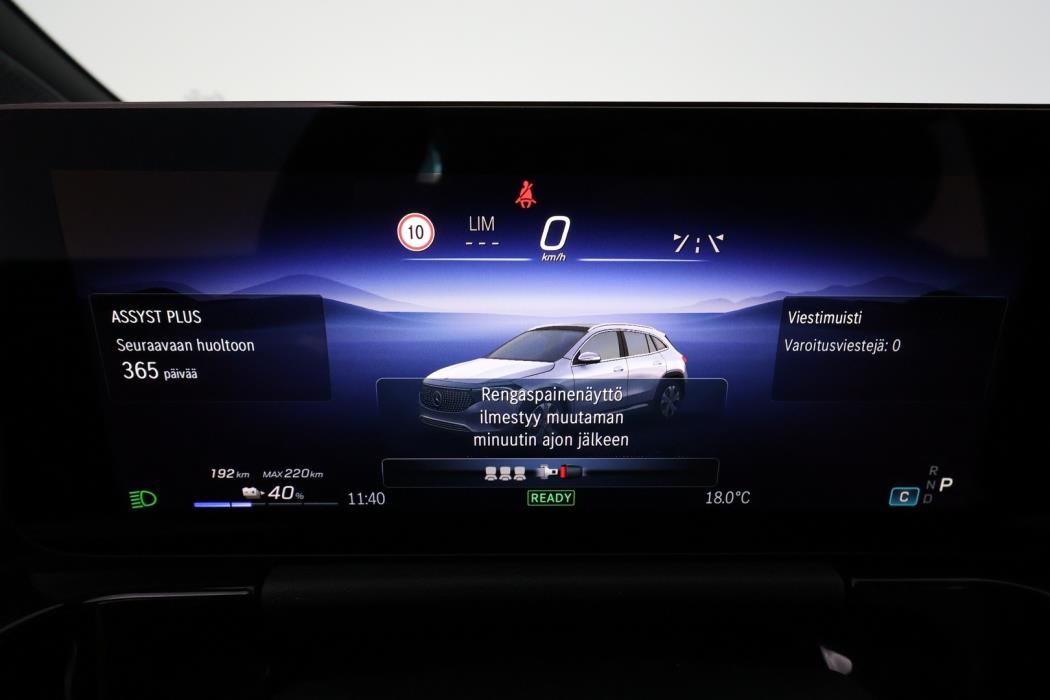 MERCEDES-BENZ EQA 2026