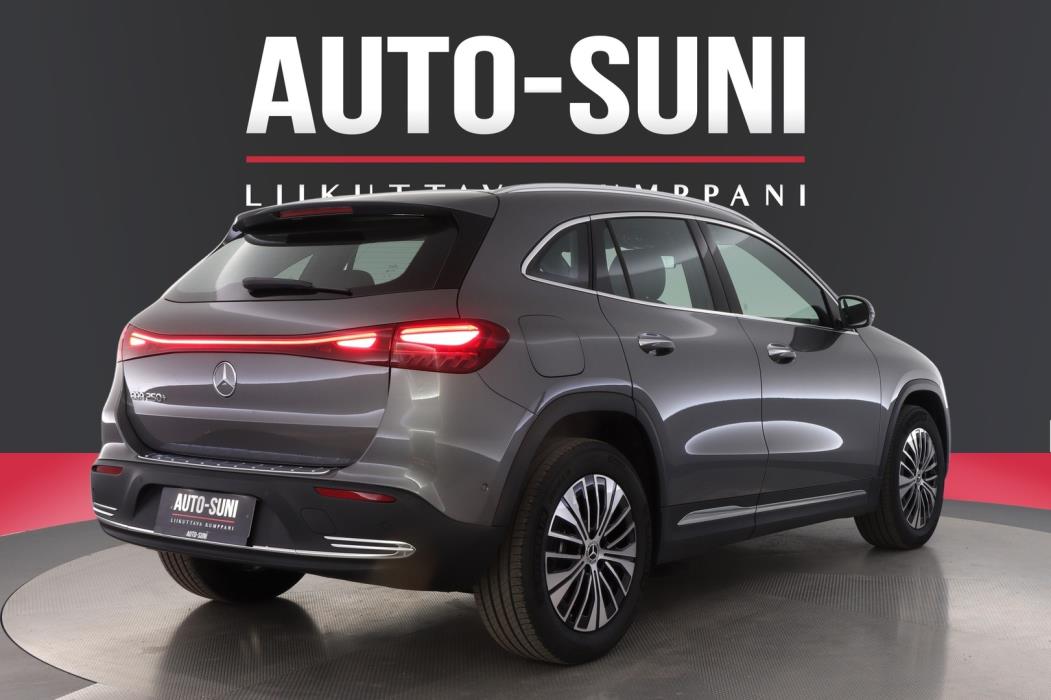 MERCEDES-BENZ EQA 2026