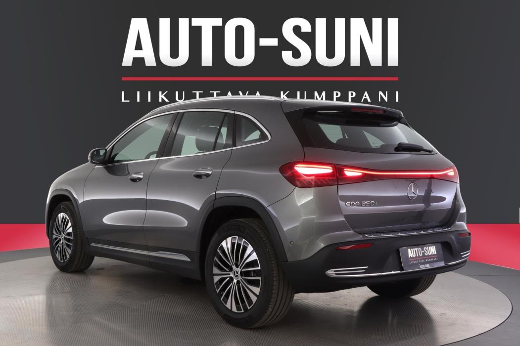 MERCEDES-BENZ EQA 2026