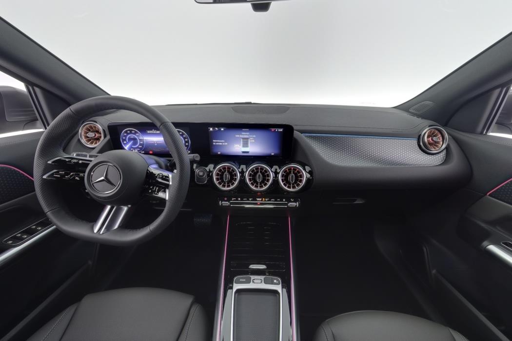 MERCEDES-BENZ EQA 2026