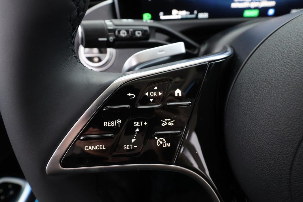 MERCEDES-BENZ E 2026