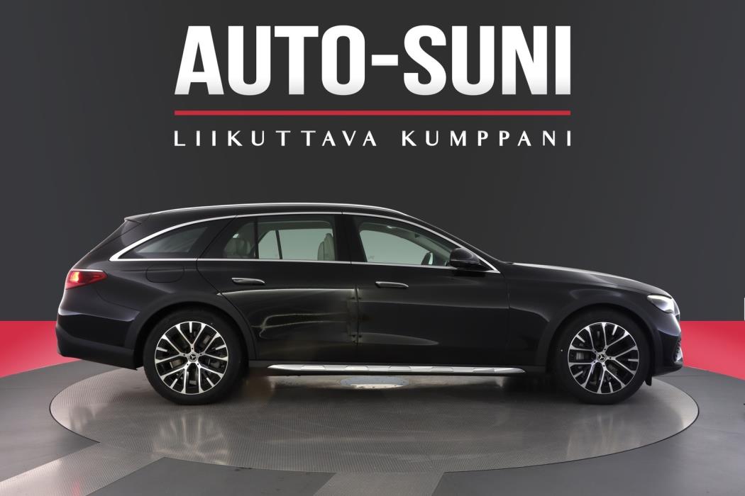 MERCEDES-BENZ E 2026