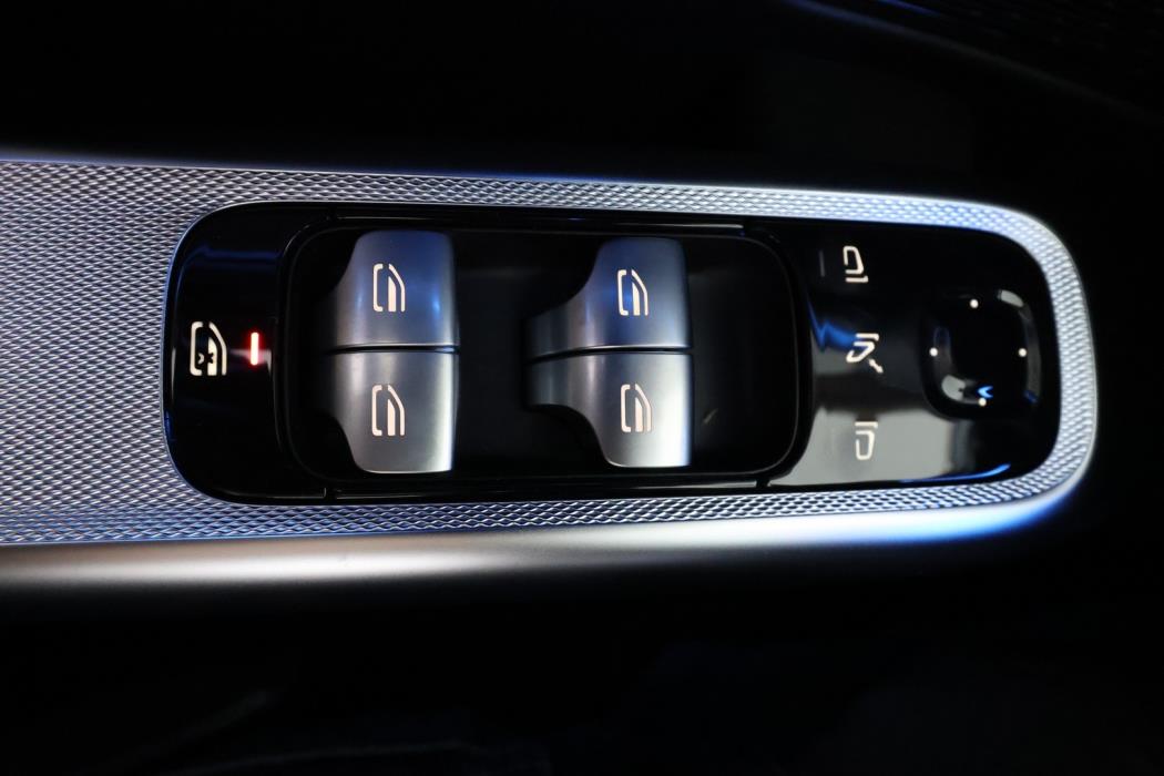 MERCEDES-BENZ E 2026