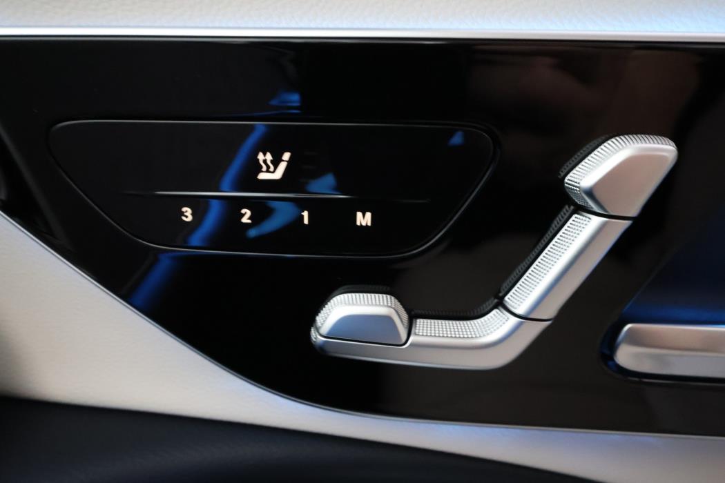 MERCEDES-BENZ E 2026