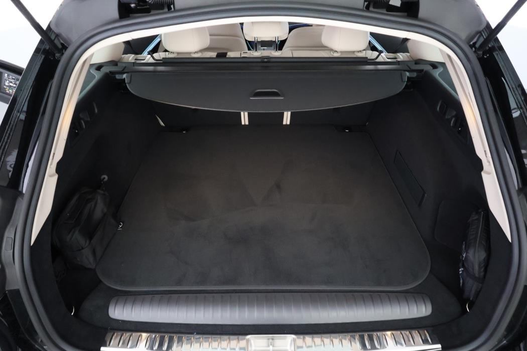 MERCEDES-BENZ E 2026