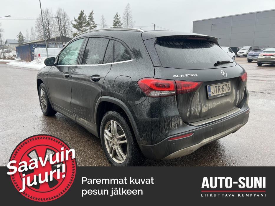 MERCEDES-BENZ GLA 2021