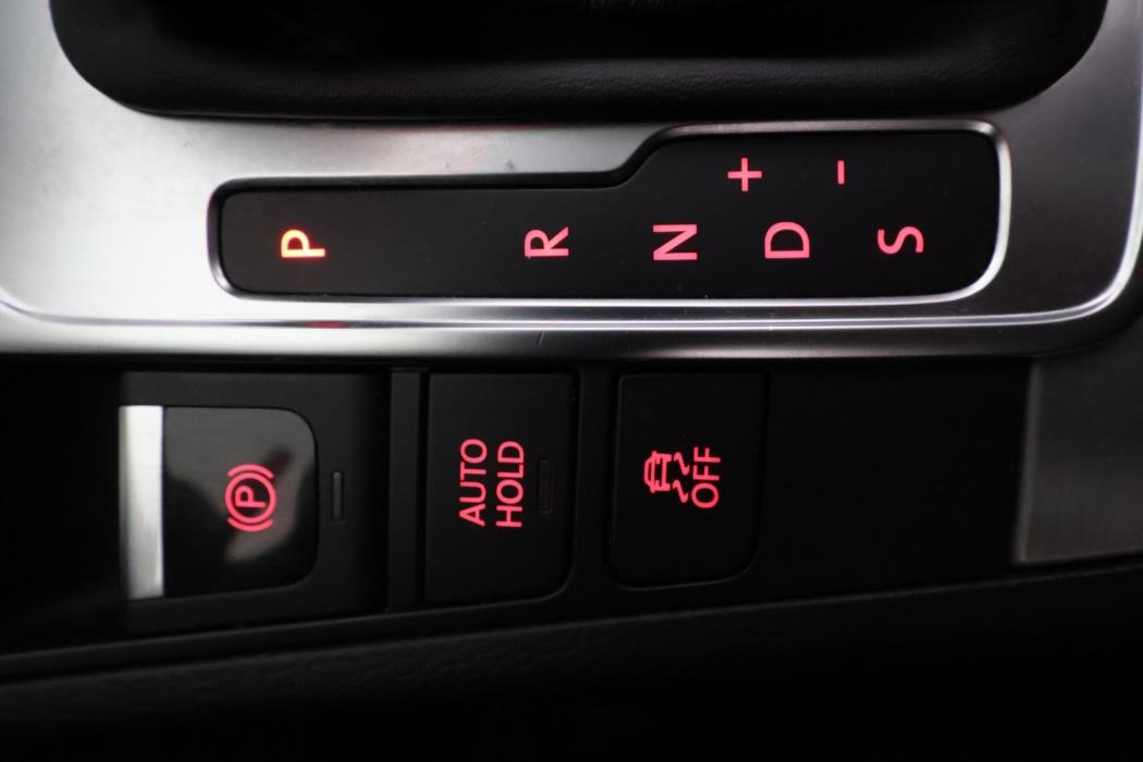 VOLKSWAGEN Passat 2014