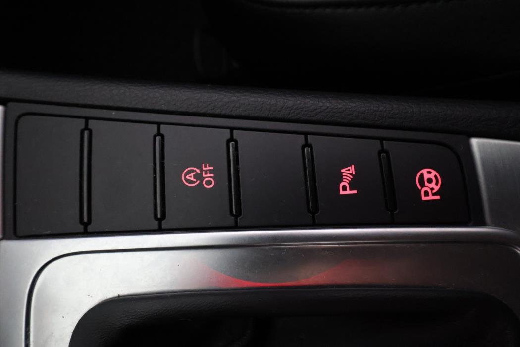 VOLKSWAGEN Passat 2014